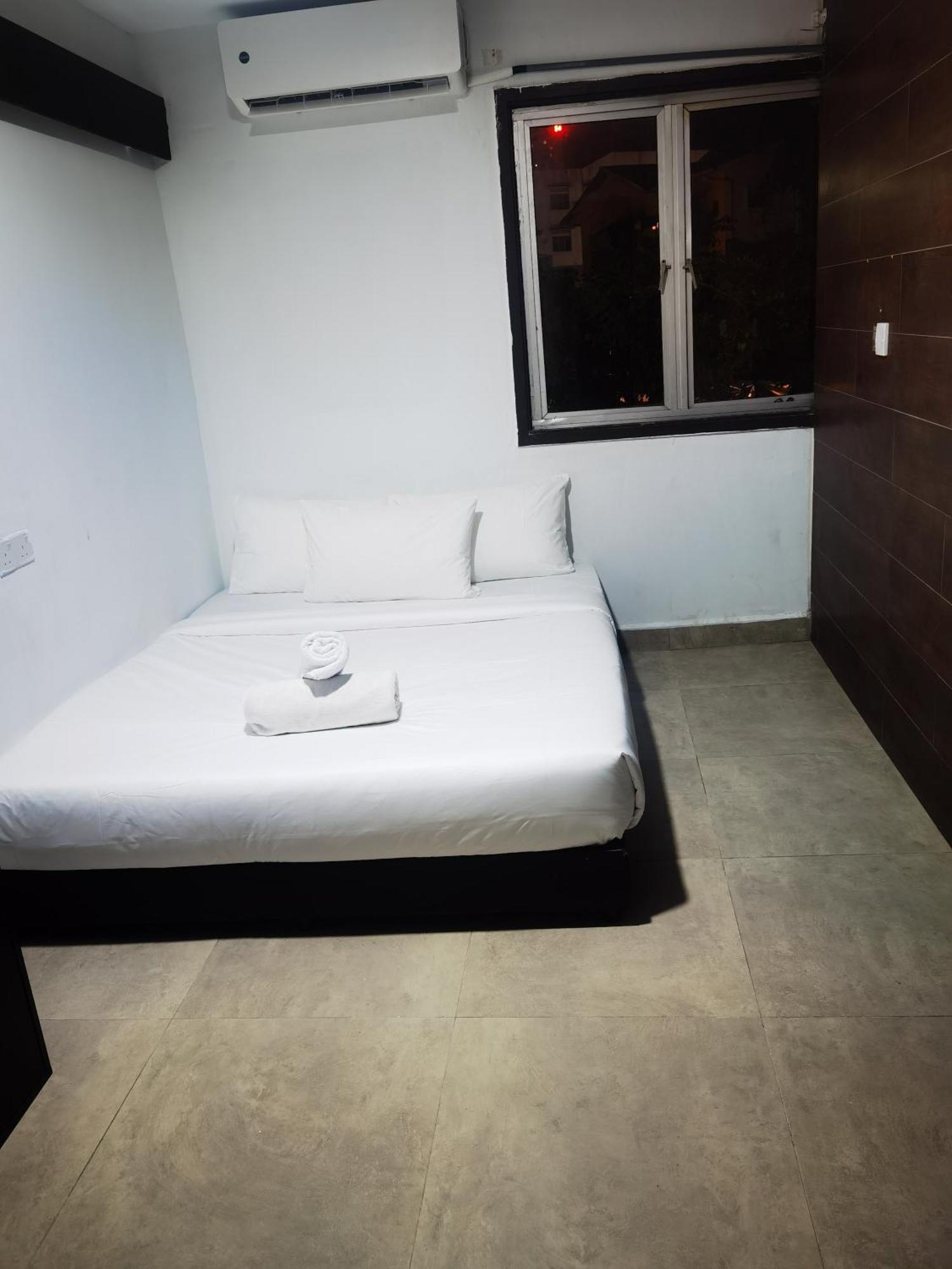 In Day Caucon Hotel *